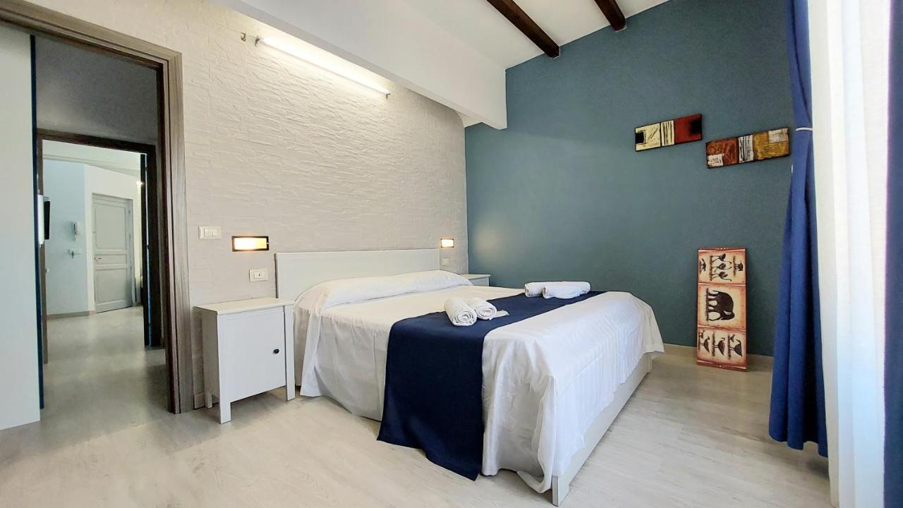 カステッランマーレ・デル・ゴルフォ Emporium Bed & Breakfast エクステリア 写真