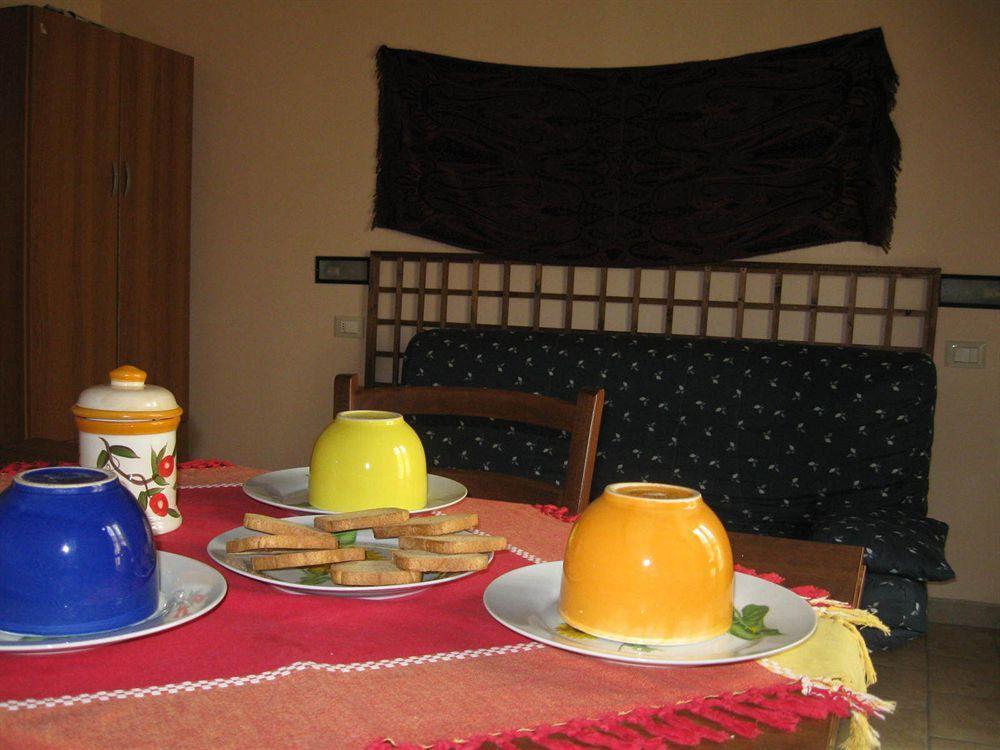 カステッランマーレ・デル・ゴルフォ Emporium Bed & Breakfast エクステリア 写真