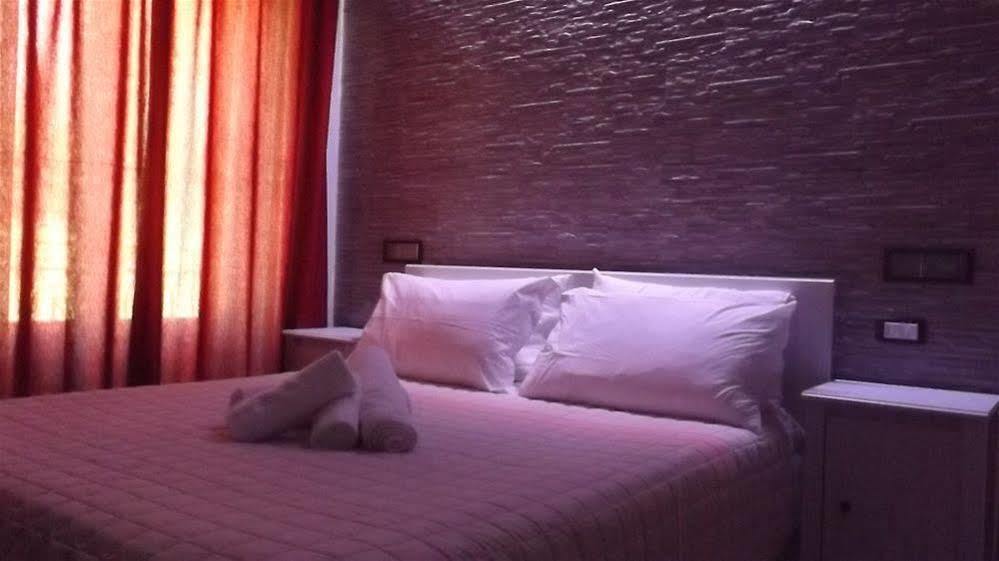 カステッランマーレ・デル・ゴルフォ Emporium Bed & Breakfast エクステリア 写真